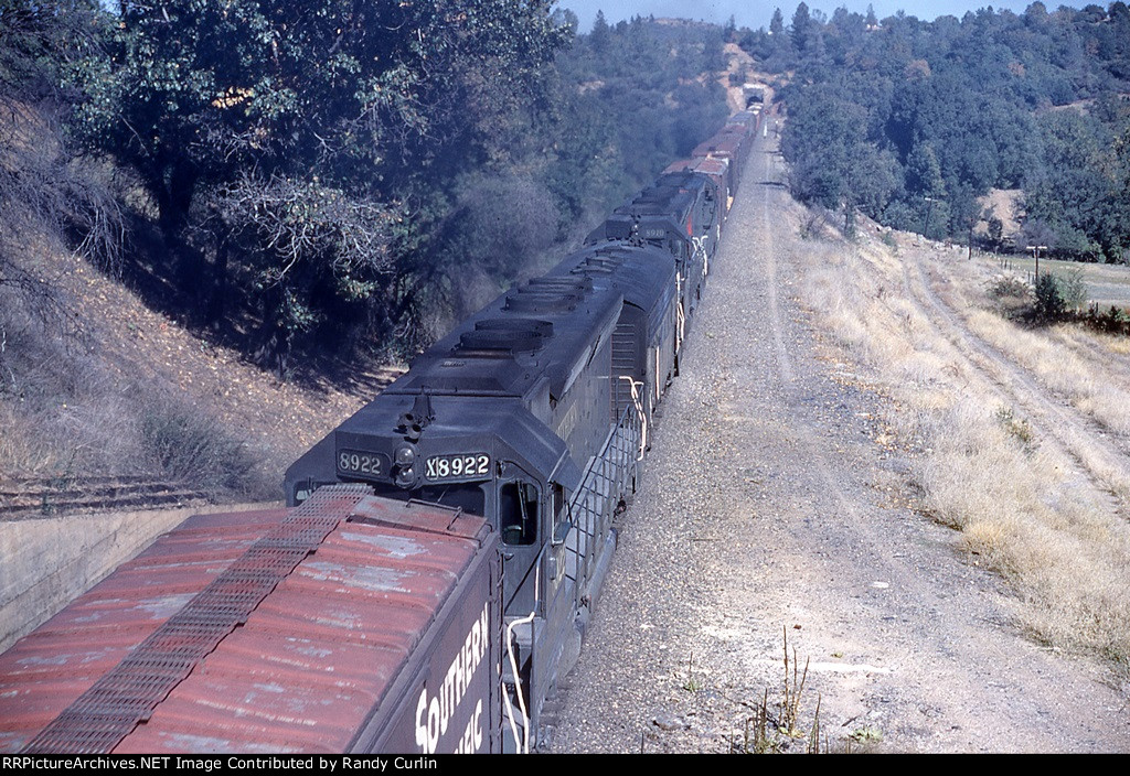 SP 8922 mid helper with Tunnel #27 in the distance